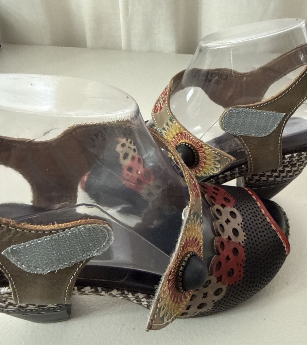 L'Artiste Jive BM Sandals Size 7.5-8 Euro 38 Black Red Tan Boho Retro - Picture 11 of 16